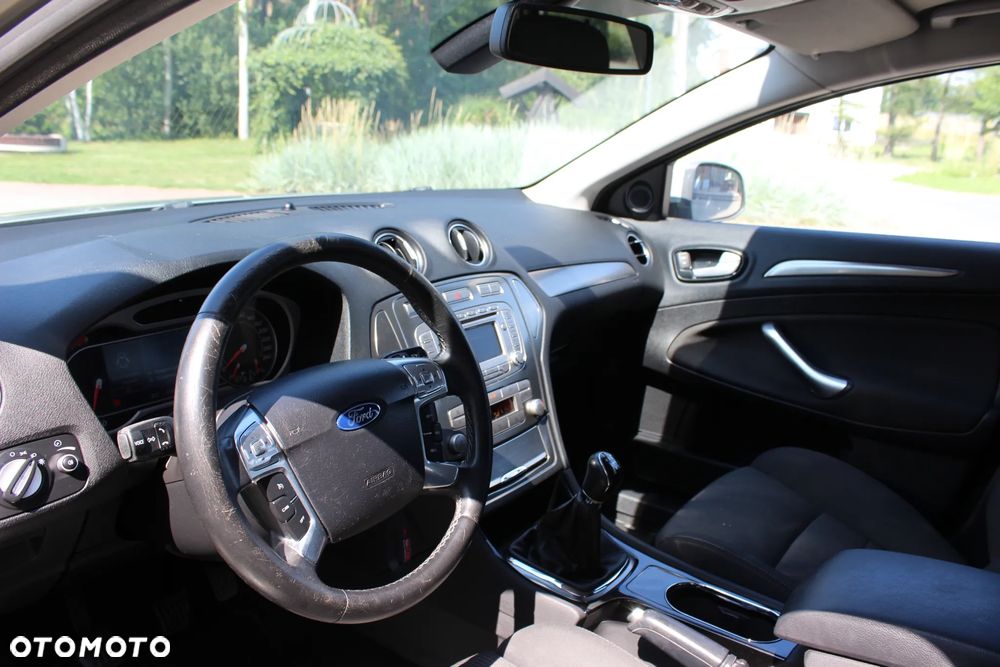 Ford Mondeo - 17
