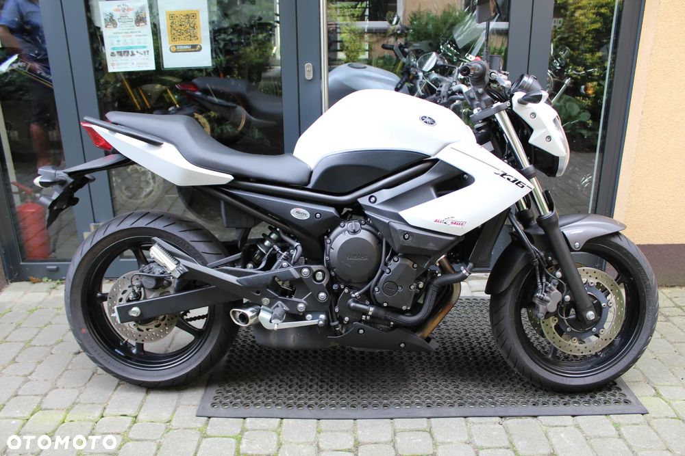 Yamaha XJ - 2