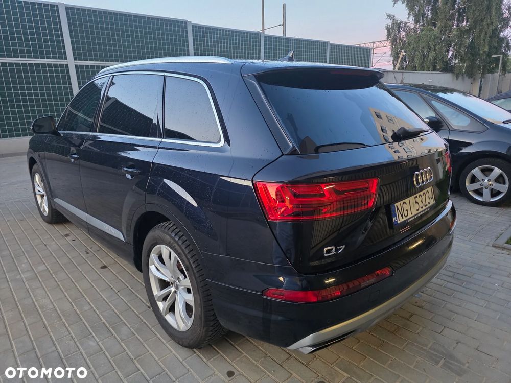 Audi Q7 - 7