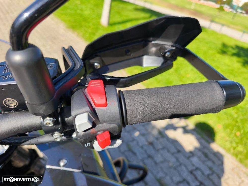 Benelli TRK 502 X - 12