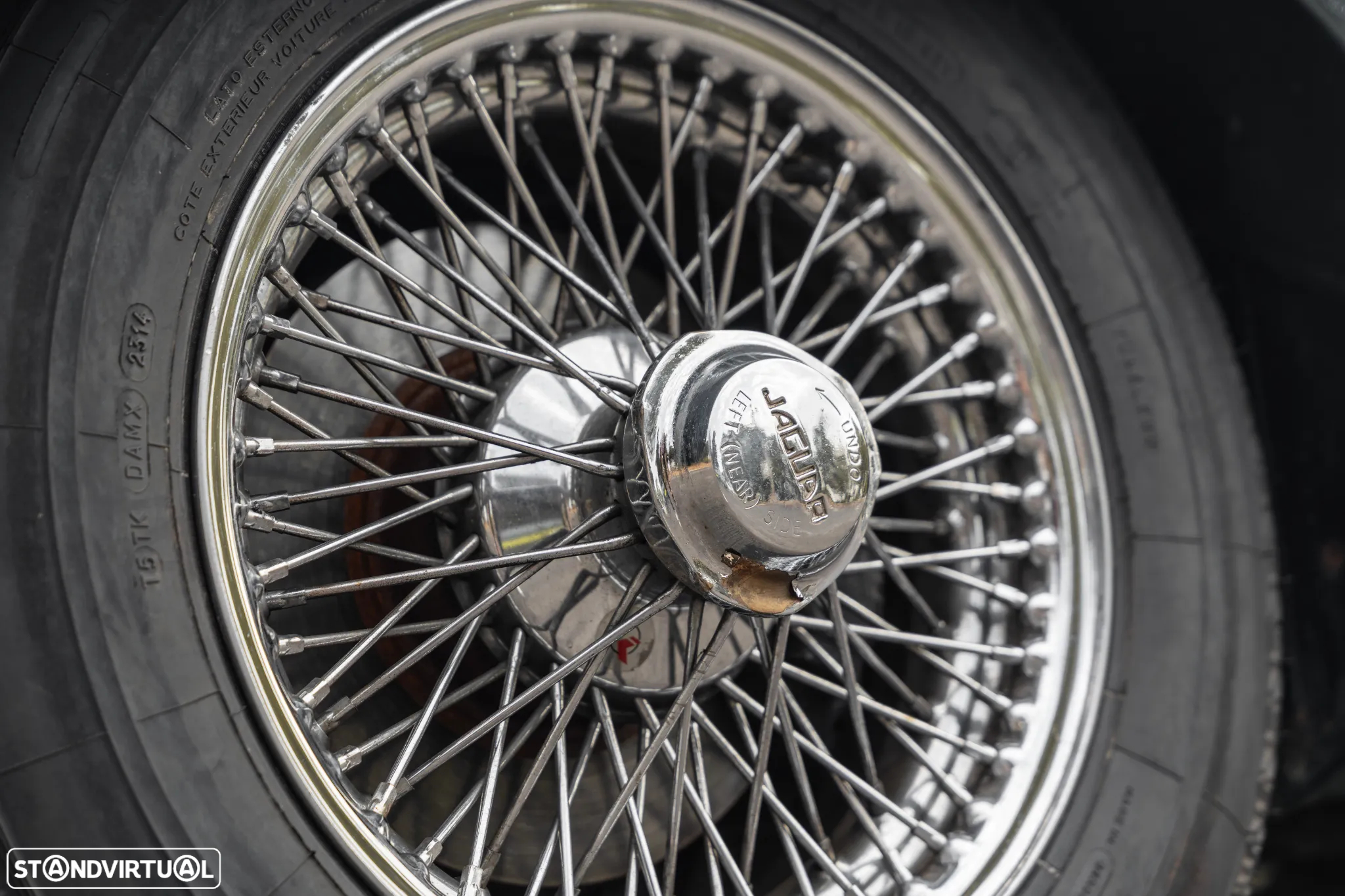 Jaguar E-Type - 11