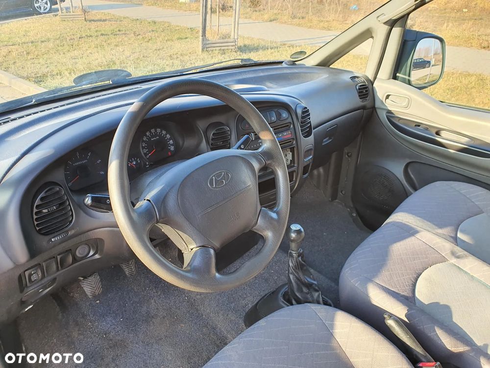 Hyundai H-1 / C12 - 17