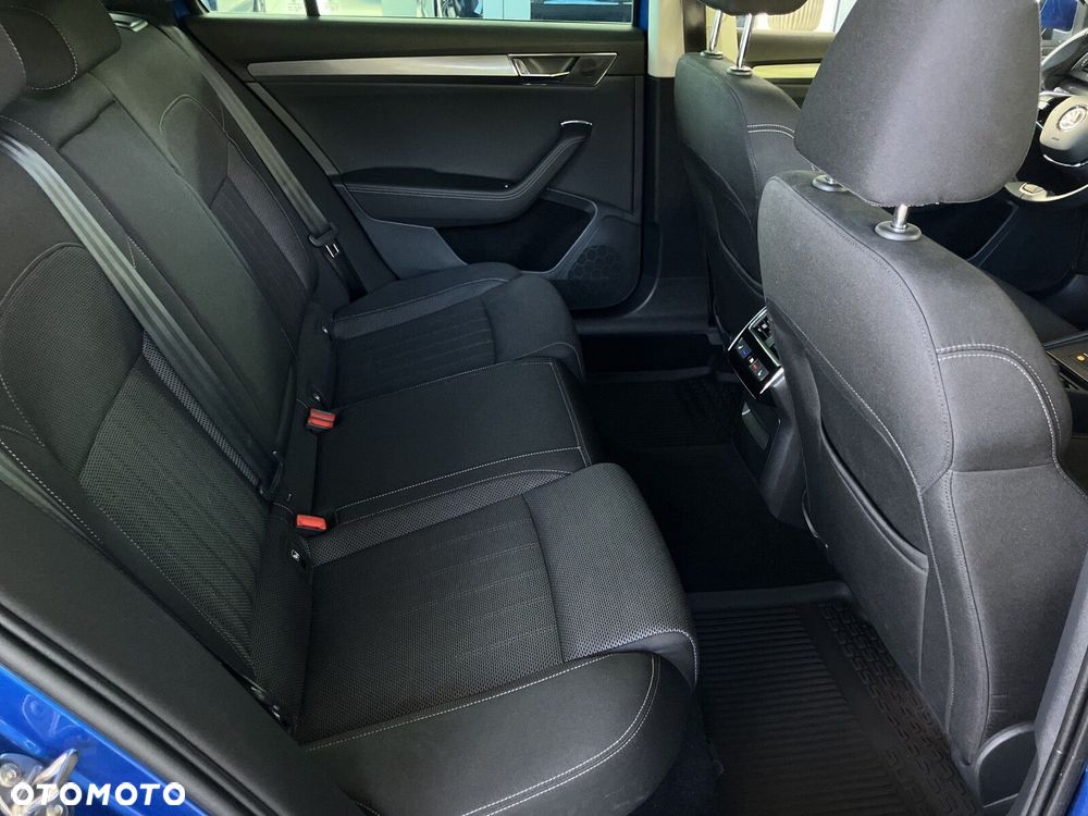 Skoda Superb 2.0 TDI SCR Style DSG - 9