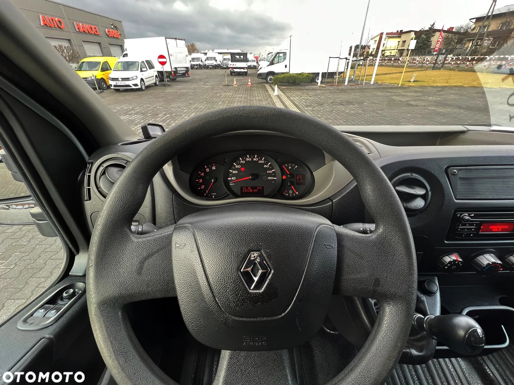 Renault Master 145 DCi Kontener Chłodnia Dwie komory Komorówka Nikso-podwoziowa Zarejestrowany - 10
