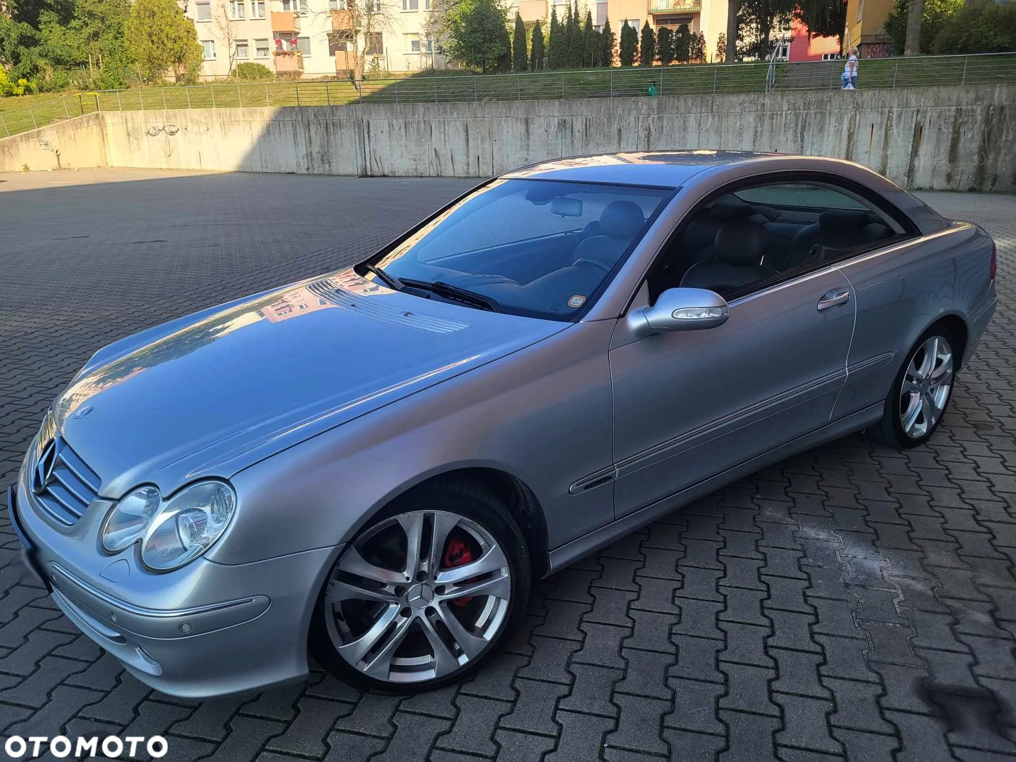 Mercedes-Benz CLK - 4