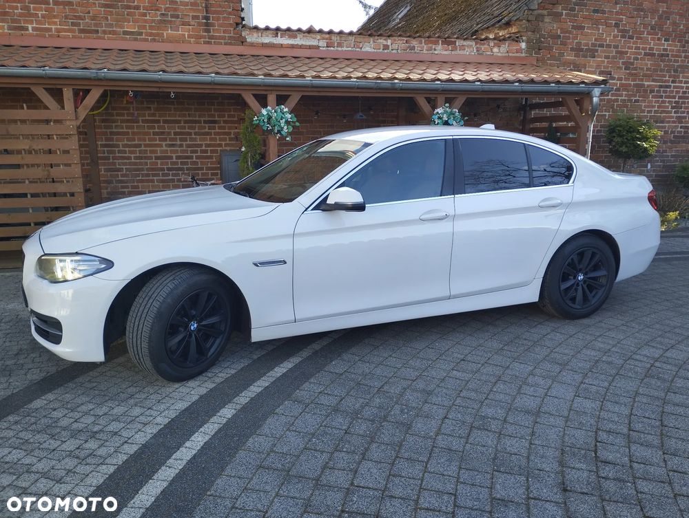 BMW Seria 5 525d Touring - 4