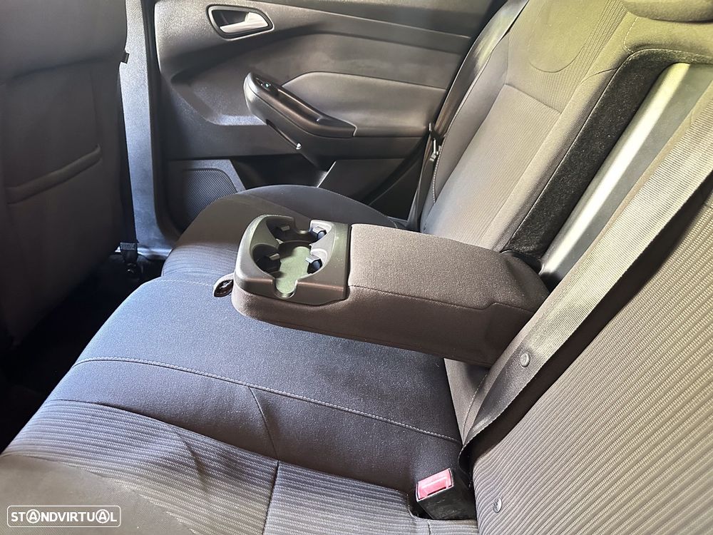 Ford Focus SW 1.6 TDCi Titanium Best - 19