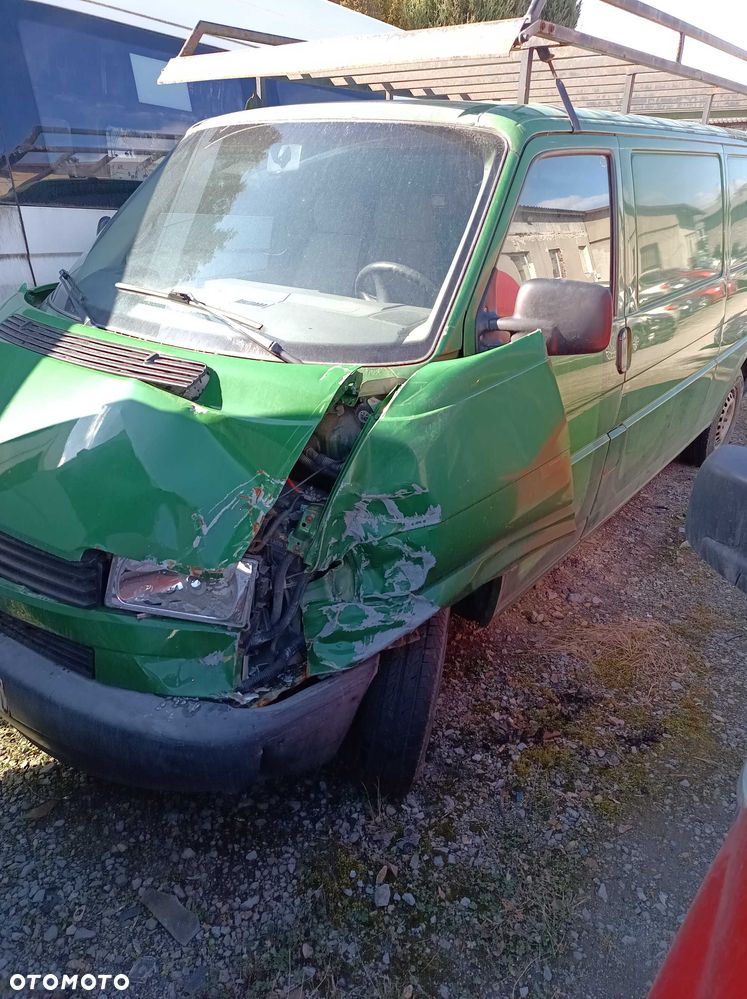 Volkswagen Transporter - 2