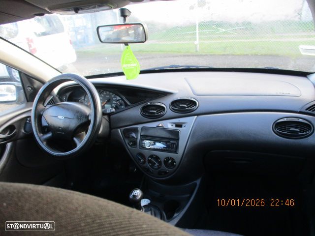 Ford Focus 1.4 Comfort - 9