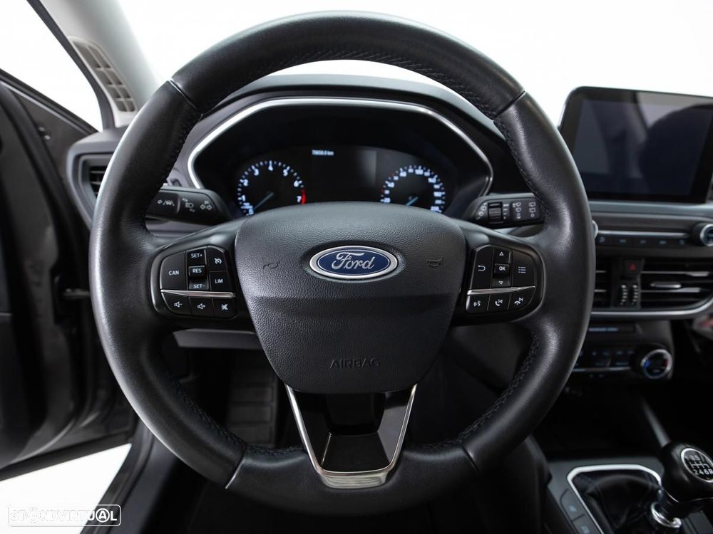 Ford Focus SW - 15