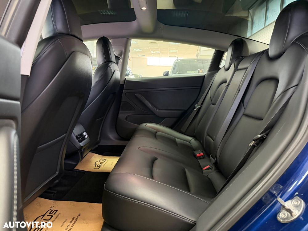 Tesla Model 3 - 16