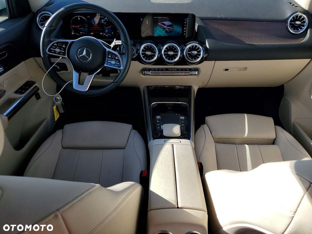 Mercedes-Benz GLA 250 4-Matic AMG Line - 8