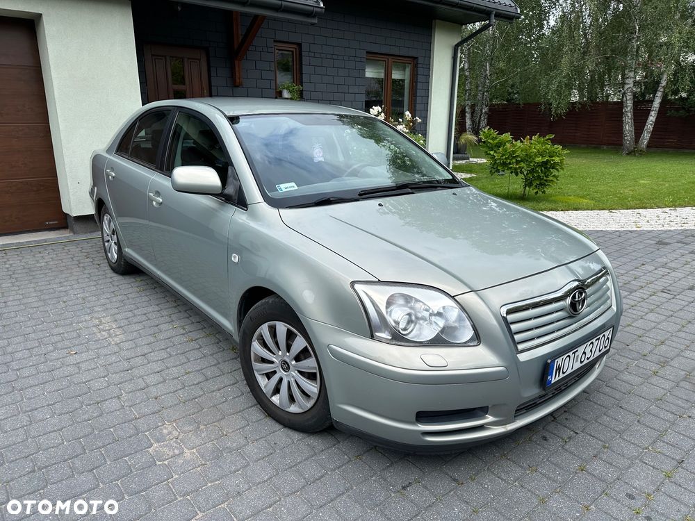 Toyota Avensis - 5