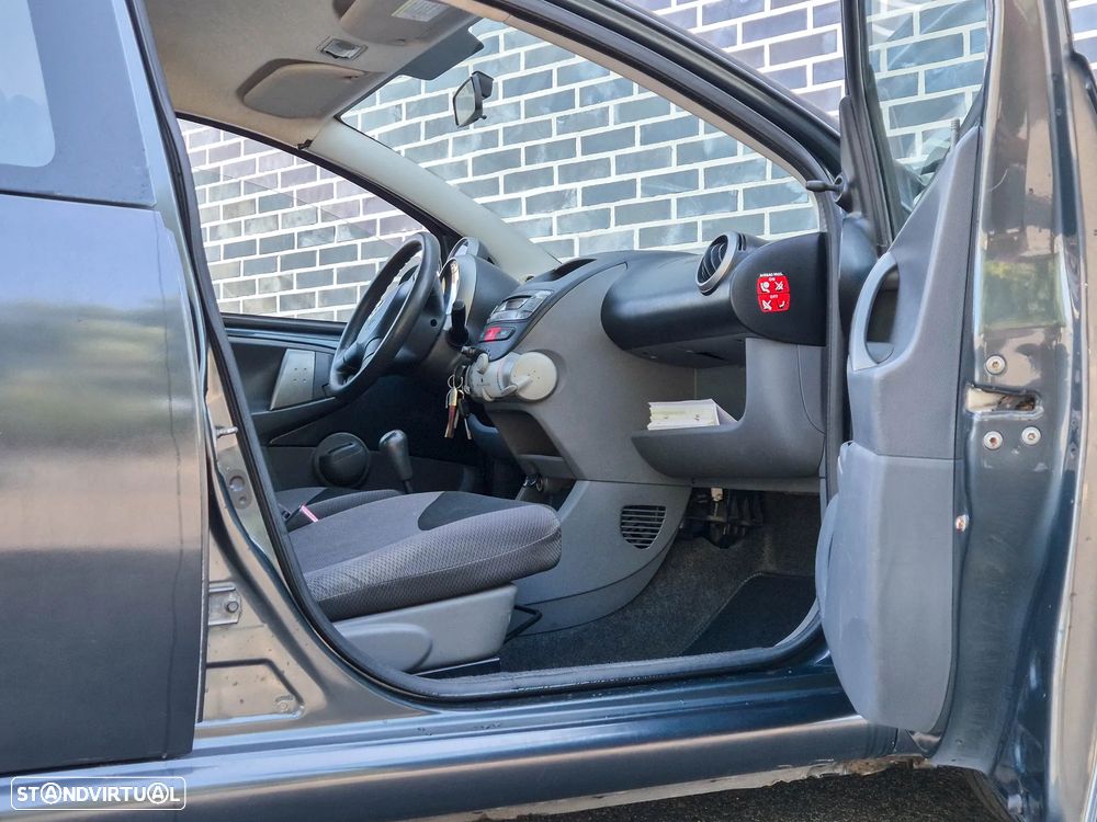 Toyota Aygo 1.0 + AC - 13