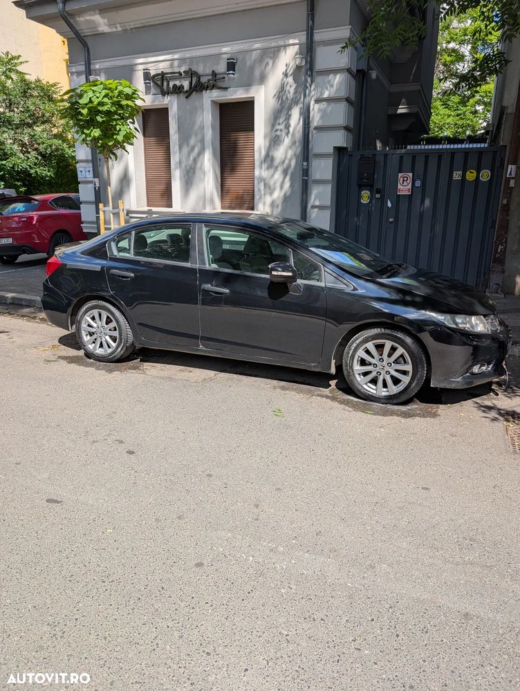 Honda Civic 1.8i Aut Sport - 3