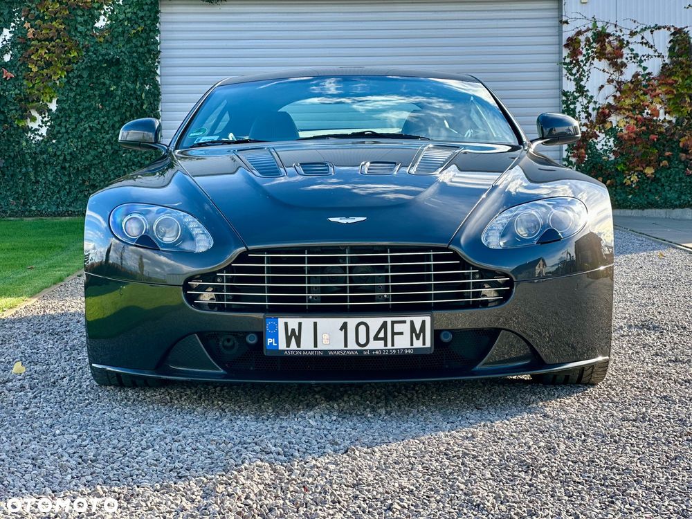 Aston Martin V12 Vantage Standard - 16