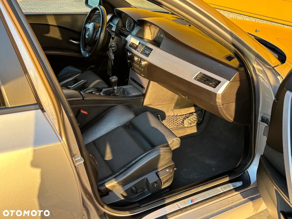 BMW Seria 5 530d - 25