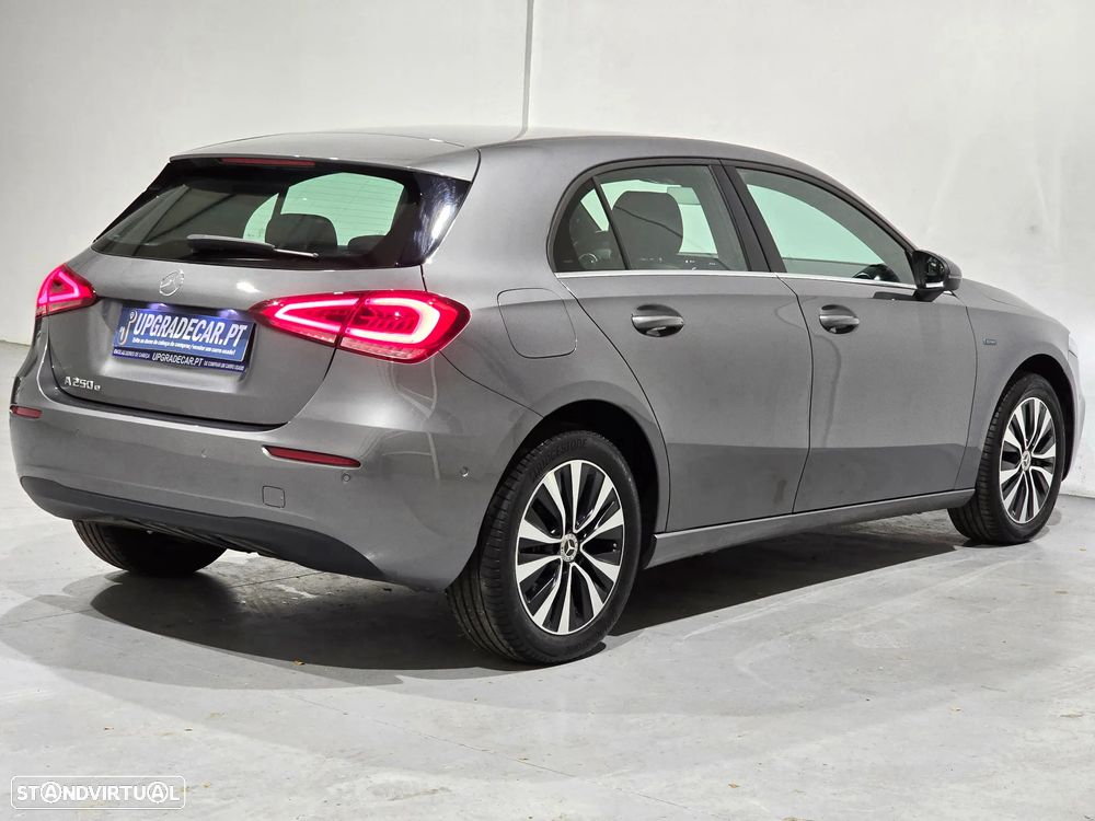 Mercedes-Benz A 250 e 8G-DCT Progressive - 24