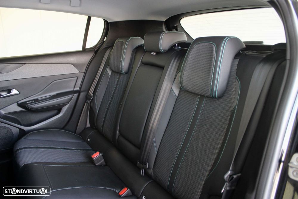 Peugeot 308 1.2 PureTech Allure - 39