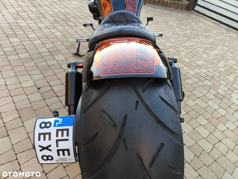 Harley-Davidson V-Rod Muscle - 11