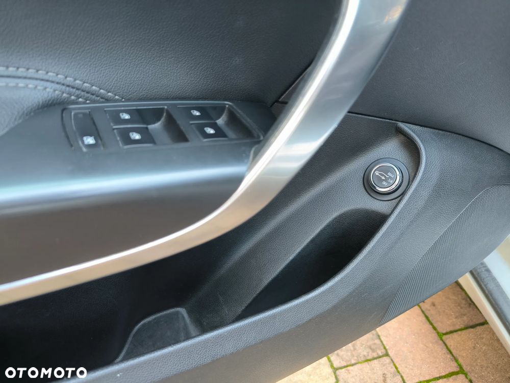 Opel Insignia 2.0 CDTI Sport - 27