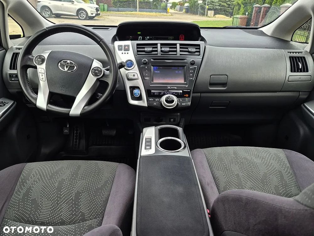 Toyota Prius+ (Hybrid) Life - 12