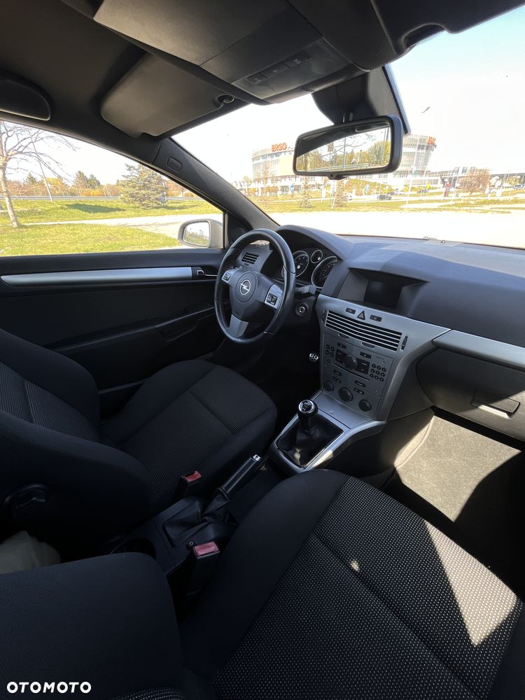 Opel Astra 1.6 Sport - 14