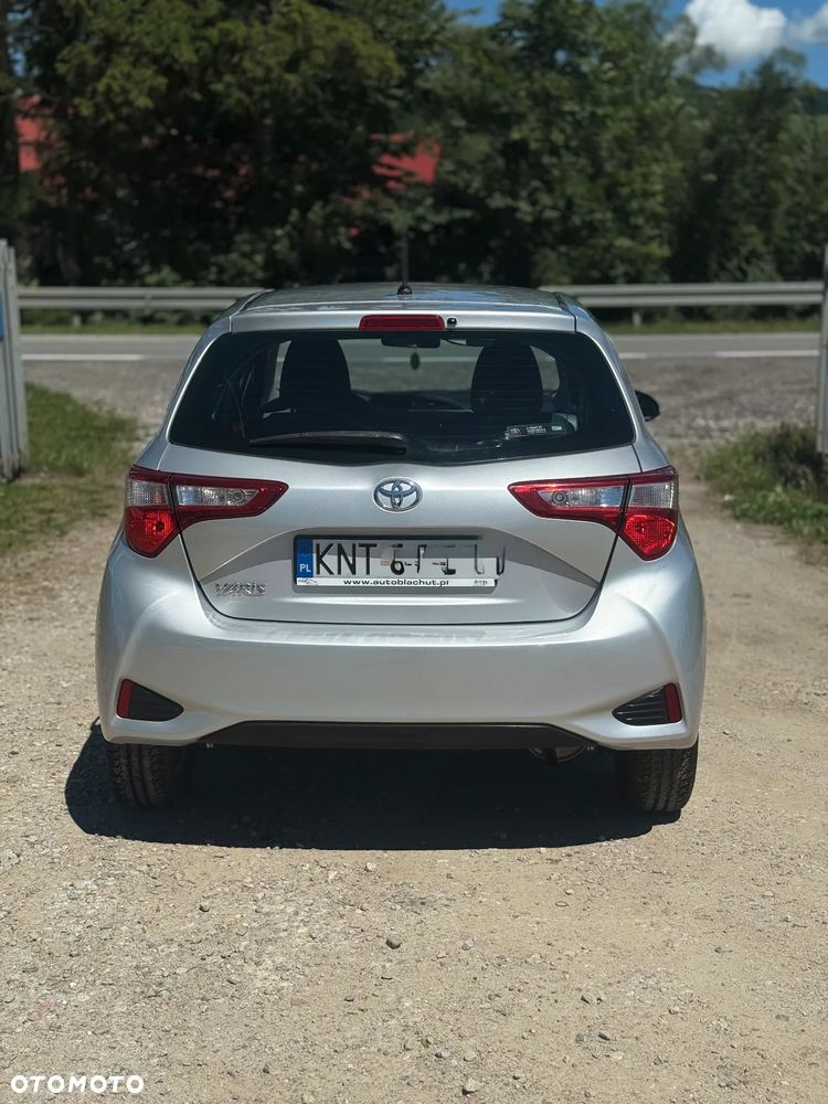 Toyota Yaris 1.0 Premium EU6 - 6