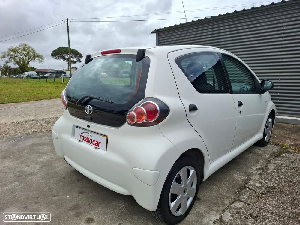 Toyota Aygo 1.0 - 10
