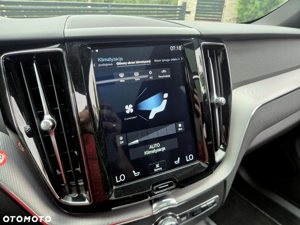 Volvo XC 60 D4 AWD R-Design - 17