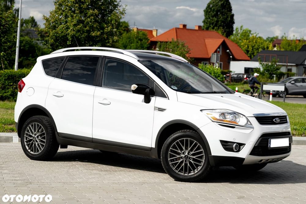 Ford Kuga 2.5 4x4 Titanium - 2