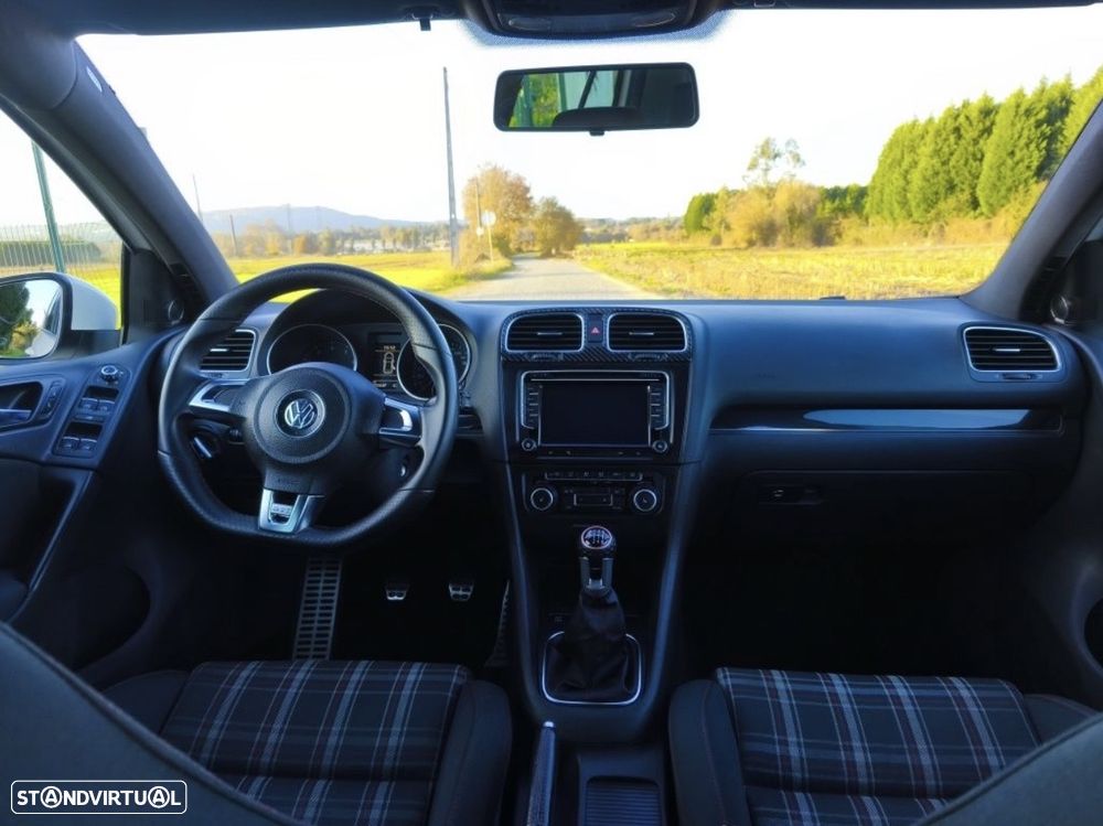 VW Golf 2.0 GTI - 3