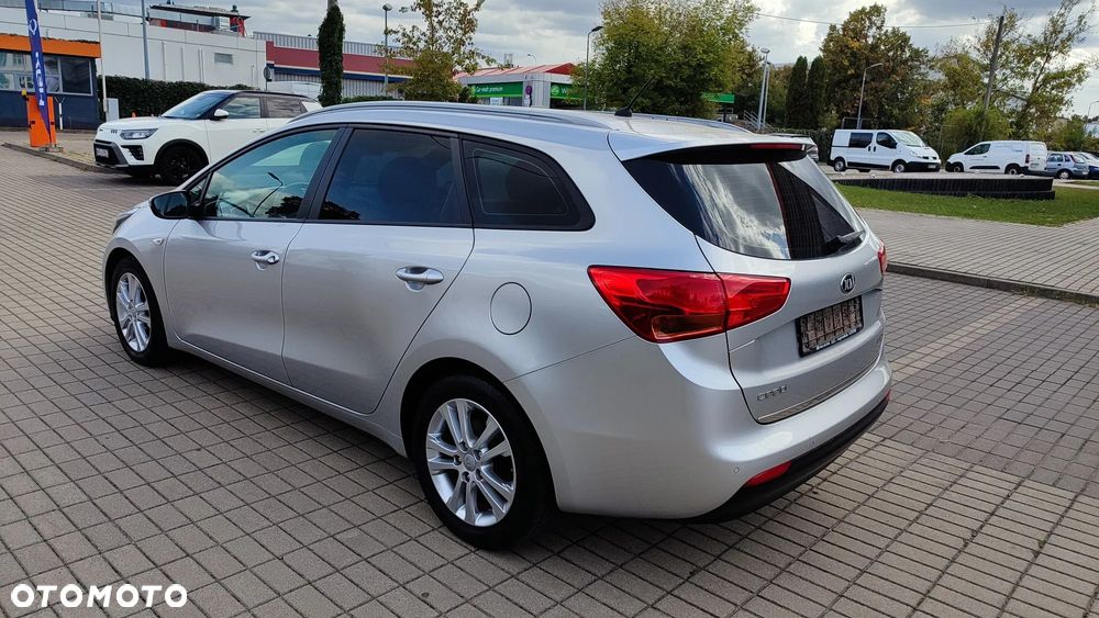 Kia Ceed 1.6 GDI SW Edition 7 - 5