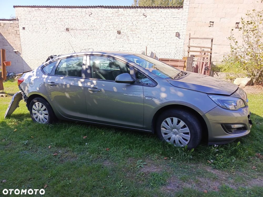 Opel Astra - 2