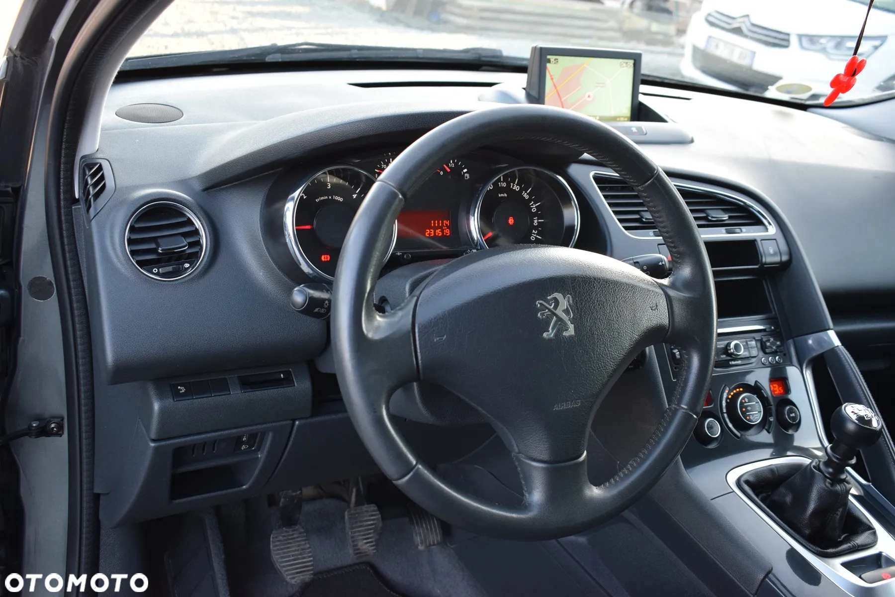 Peugeot 3008 HDi 115 Allure - 6