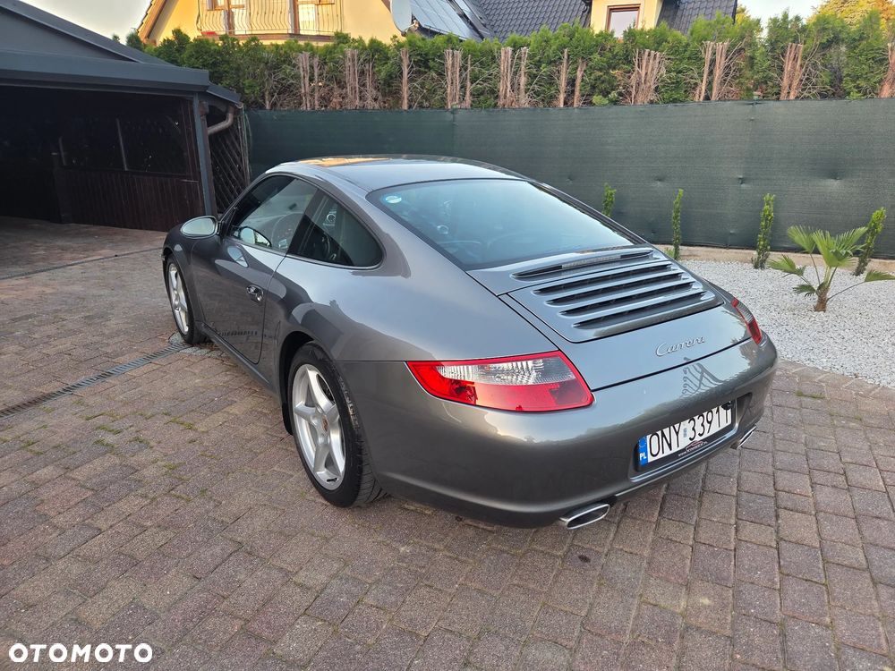 Porsche 911 Carrera Tiptronic S - 17