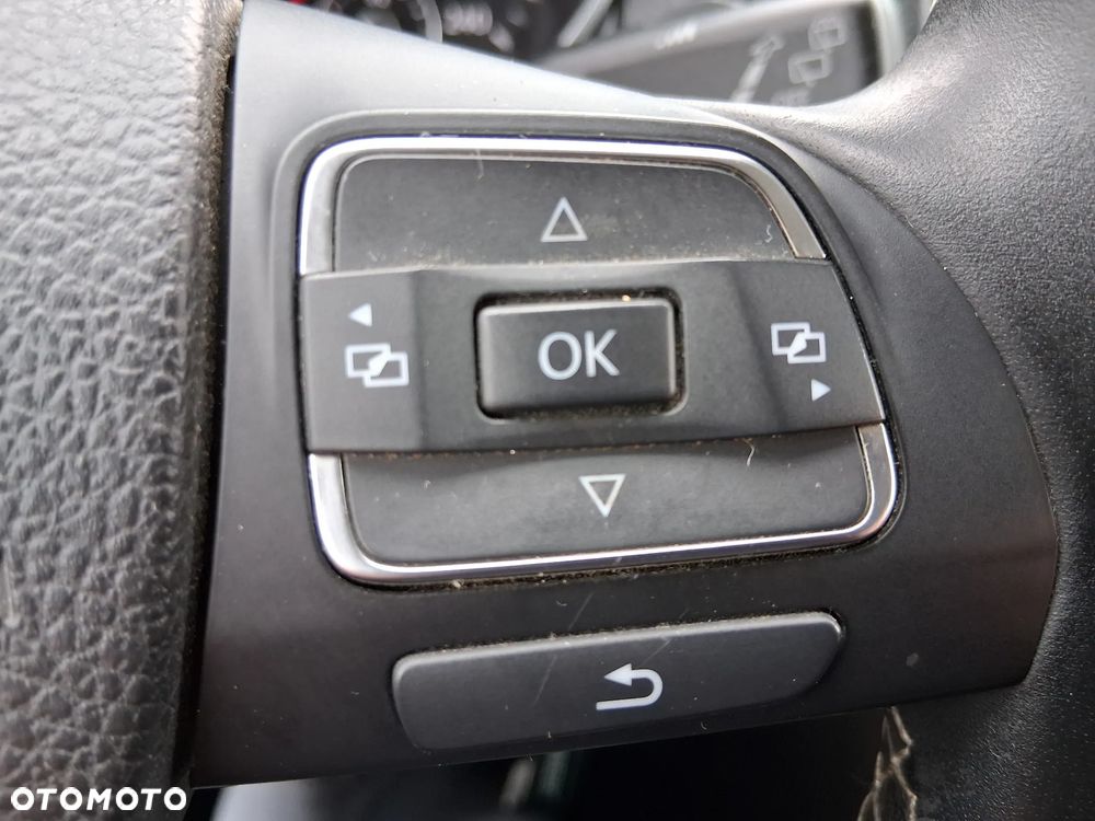 Volkswagen Golf 2.0 TDI DPF MATCH - 20