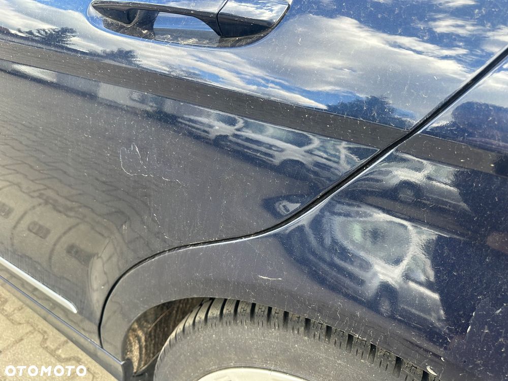 Mercedes-Benz Klasa C 180 CGI Automatik BlueEFFICIENCY Avantgarde - 34