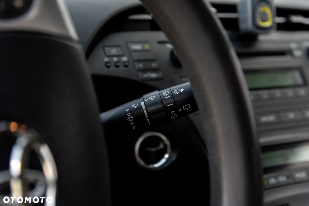 Toyota Prius 1.8 HSD Premium - 34