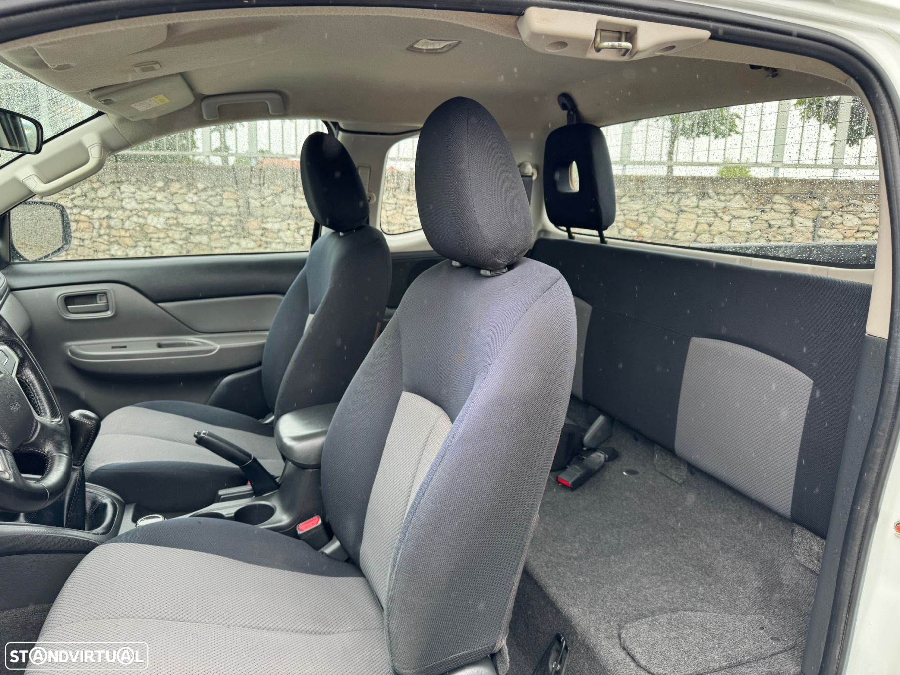 Mitsubishi L200 2.4 DI-D Club Invite 4WD - 8