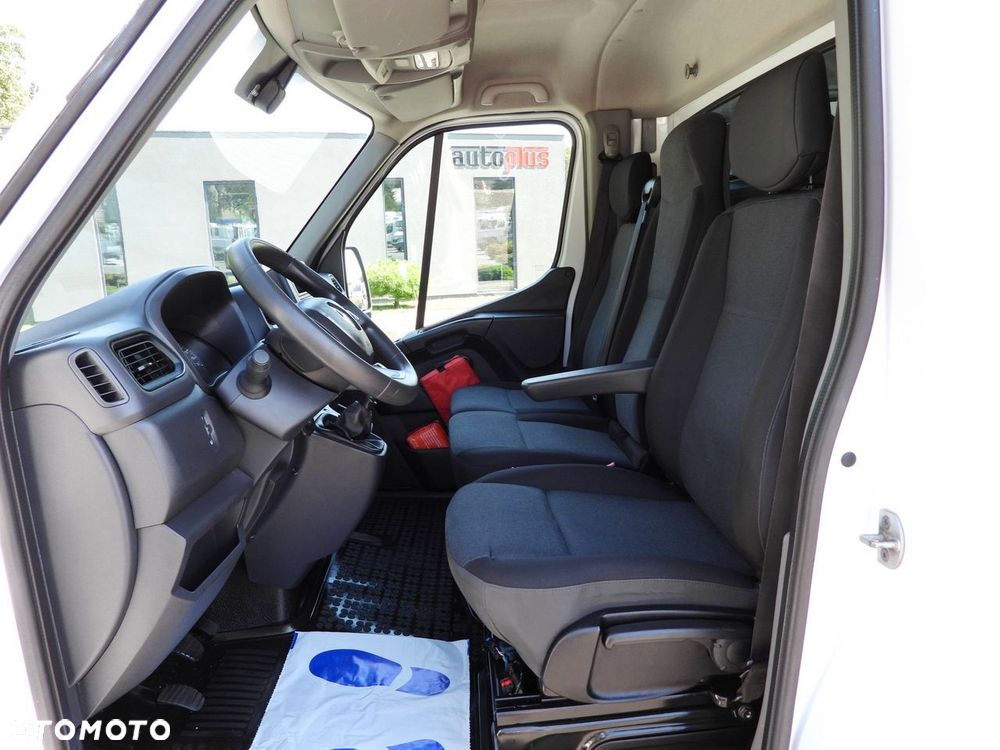 Renault MASTER SKRZYNIA 8 PALET TEMPOMAT LEDY BLIŹNIACZE KOŁA KLIMATYZACJA  165KM - 22