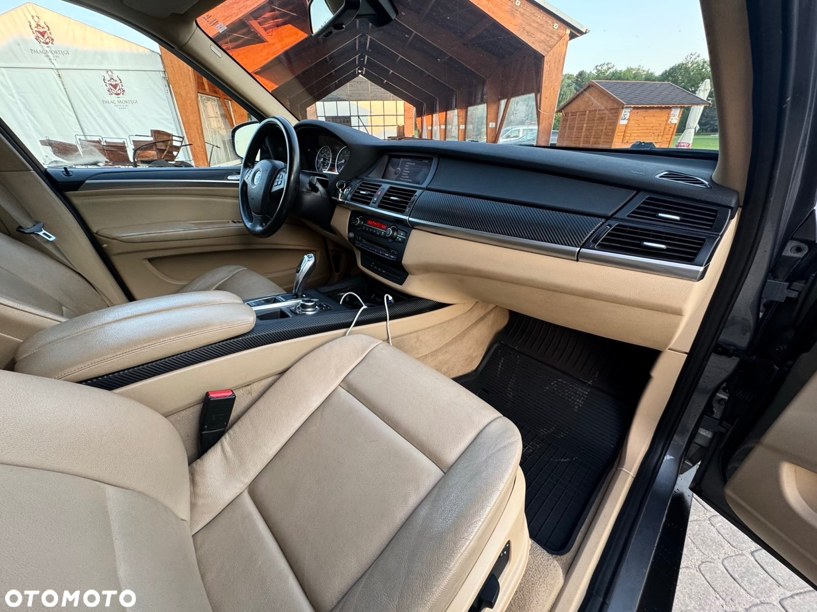 BMW X5 4.8i xDrive - 6