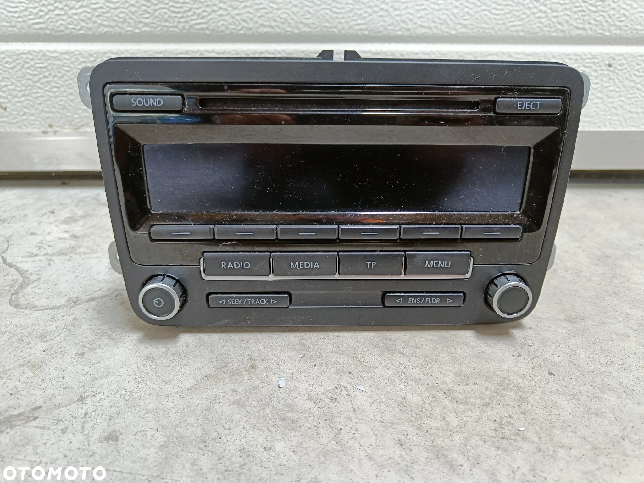 Radio VW Jetta VI 6 Volkswagen Beetle Golf Passat 1K0035186AQ - 1