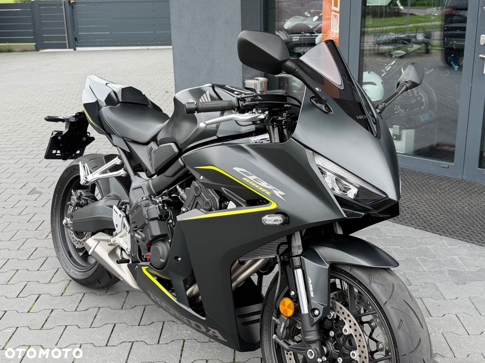 Honda CBR - 23