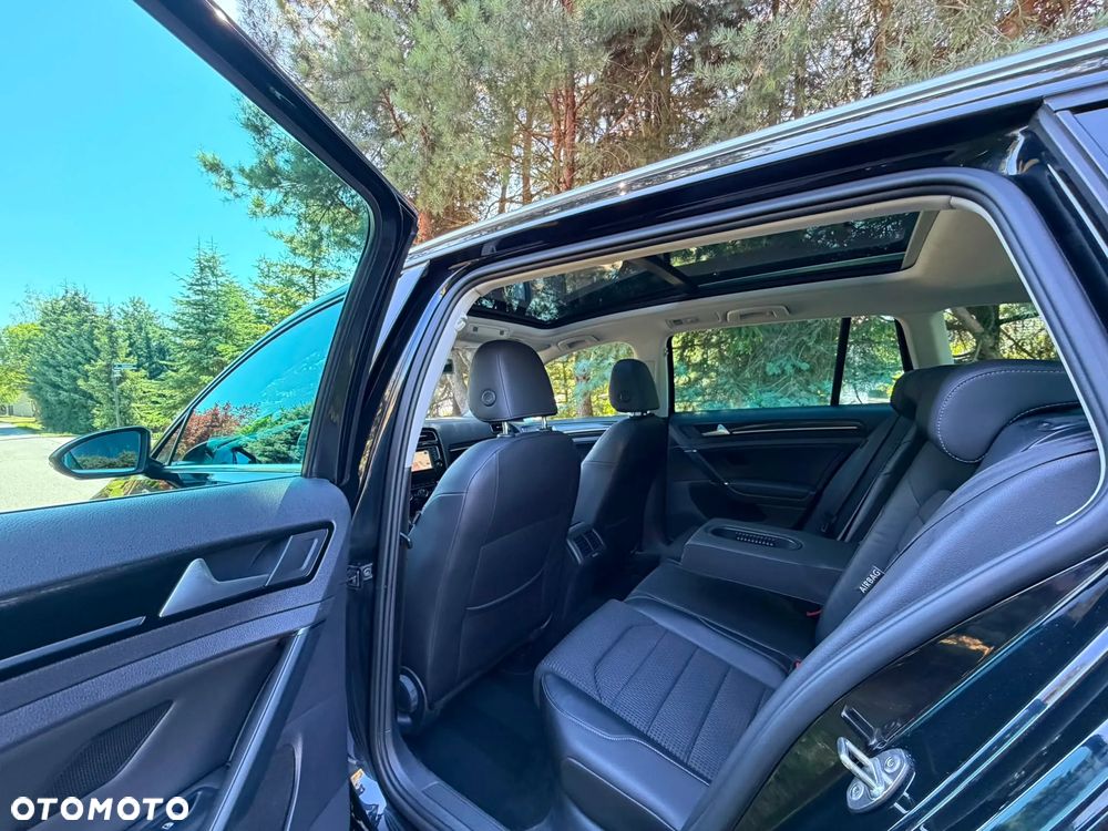 Volkswagen Golf Variant 1.6 TDI BlueMotion Technology DSG Allstar - 20