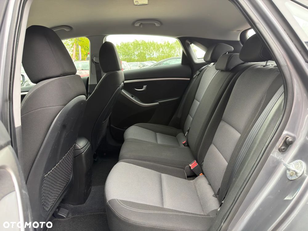 Hyundai i30 1.6 GDI Premium - 32