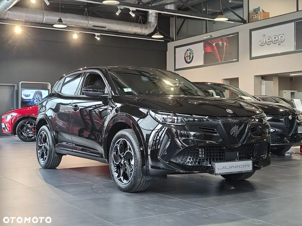 Alfa Romeo Junior 1.2 mHEV Ibrida Q4 eDCT - 2