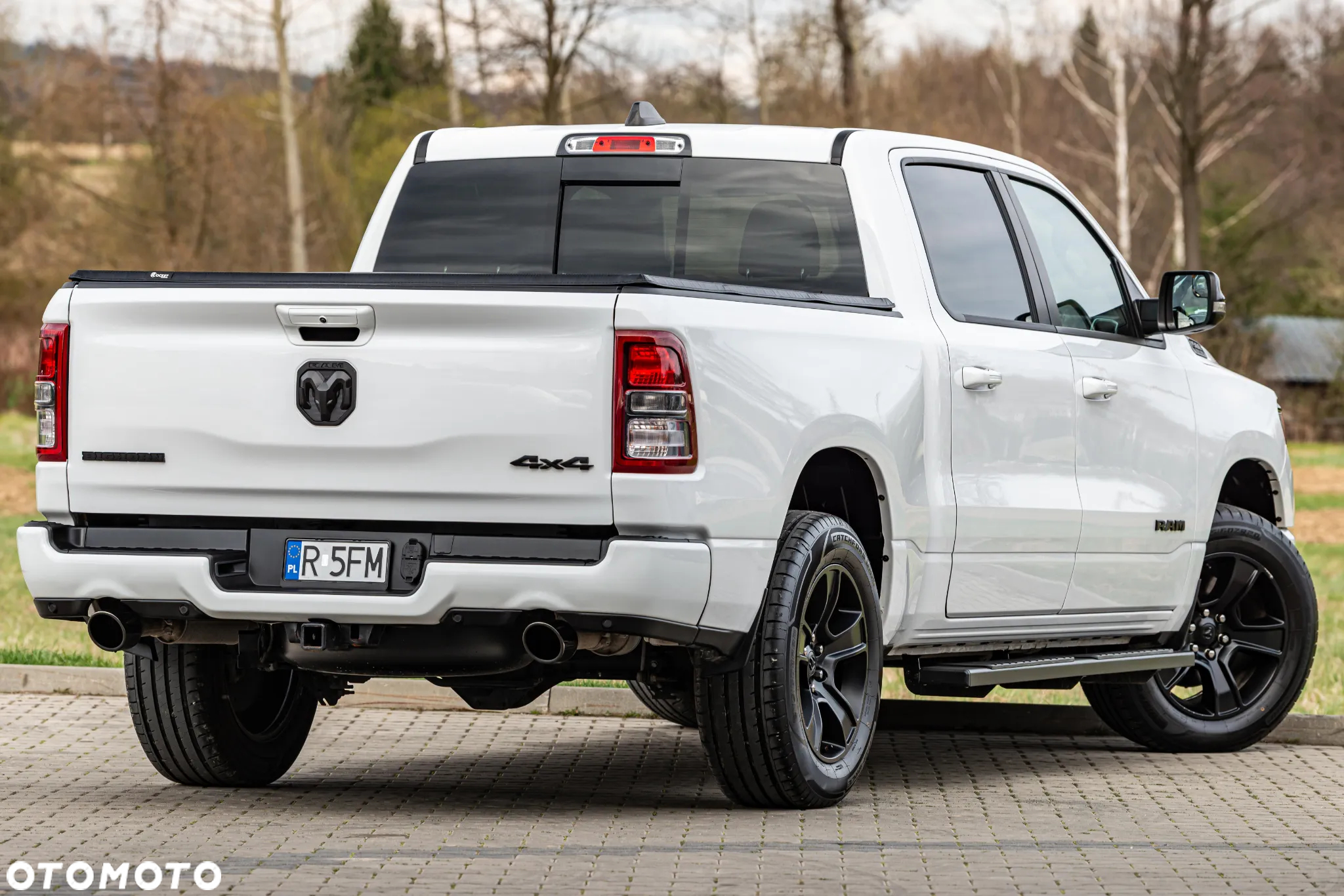 Dodge RAM 1500 5.7 4x4 - 8