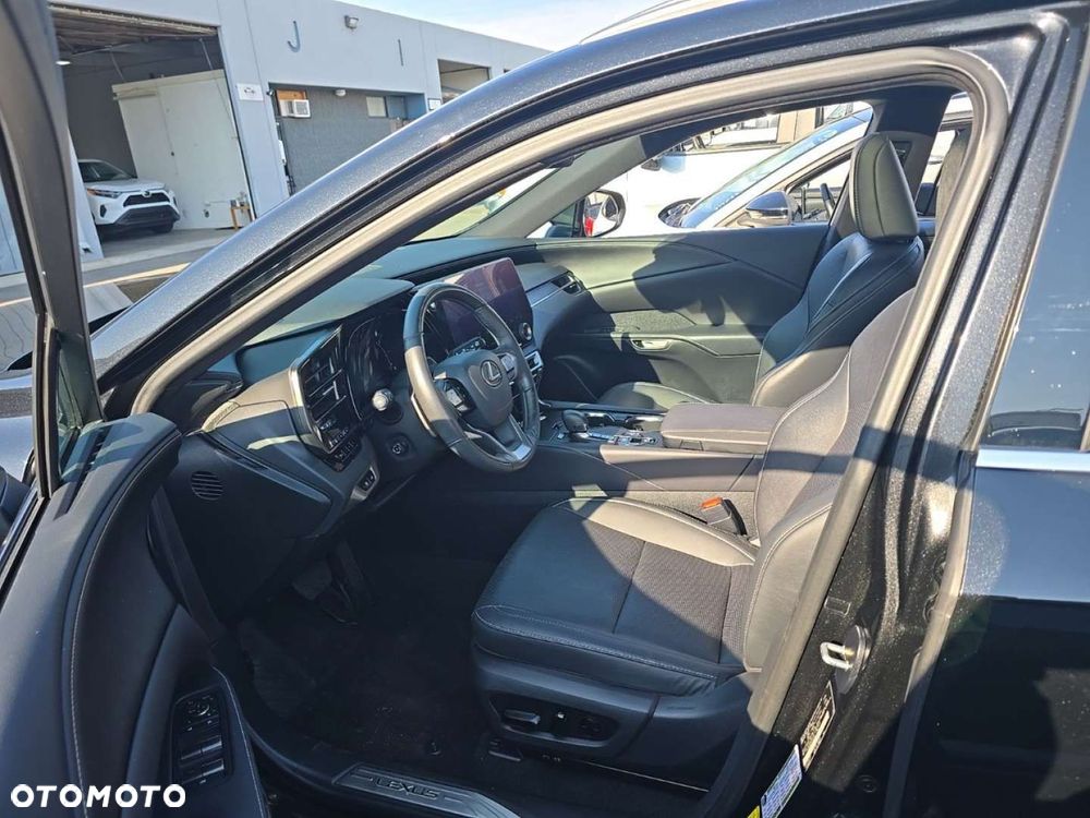 Lexus RX - 11
