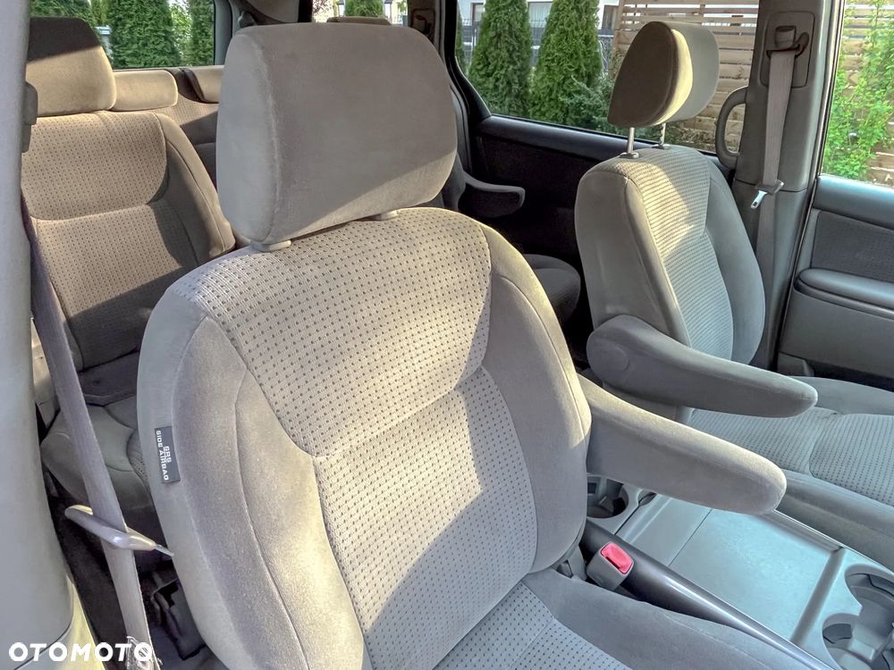 Toyota Sienna - 34